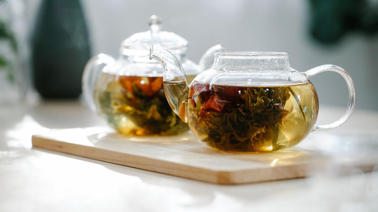 泡茶時為什么茶葉會浮在水面？深圳農產品配送公司與您談一談
